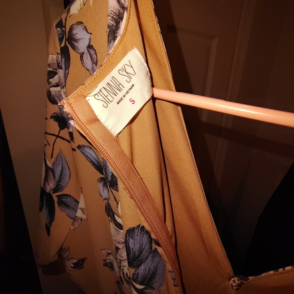 Sienna Sky Tan and Blue Floral Dress S New Nwot full length dress v neck elegant - Picture 4 of 11